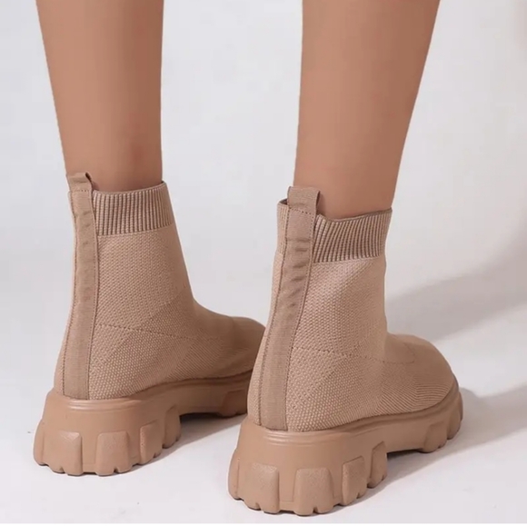 Sock Lug Boots - Picture 4 of 5